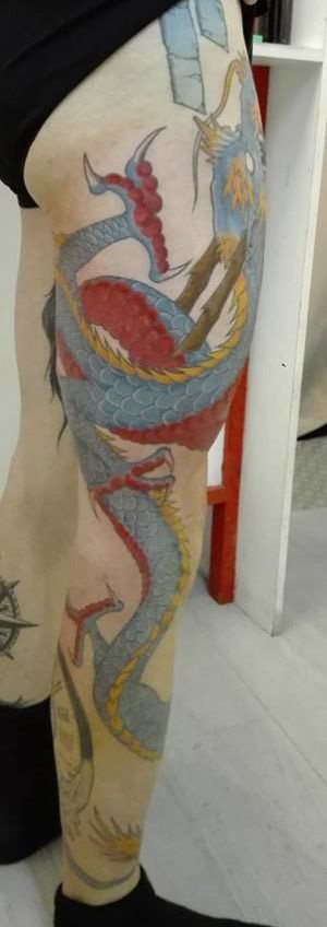 Tatouage dragon couleur