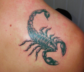 Tatouage scorpion style réaliste