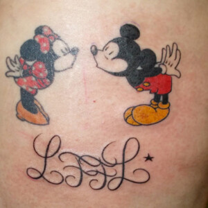 Tatouage Mickey Mouse et Minnie en couleur