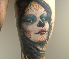 Tatouage portrait femme santa muerte