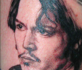Tatouage portrait Johnny Depp style réaliste