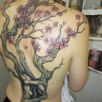 Voici le résultat du tatouage après recouvrement.