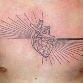 Tatouage coeur à facette style origami