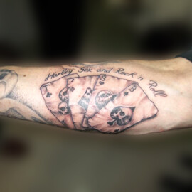 Tatouage jeux de carte style réaliste