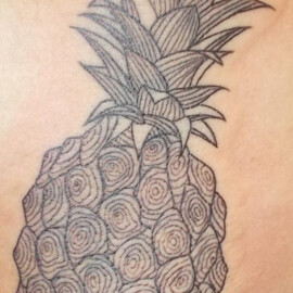 Tatouage ananas style graphique fine art