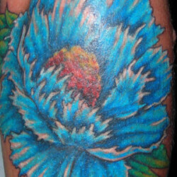 Nos réalisations de tatouage de fleurs, pivoines et motifs floraux...